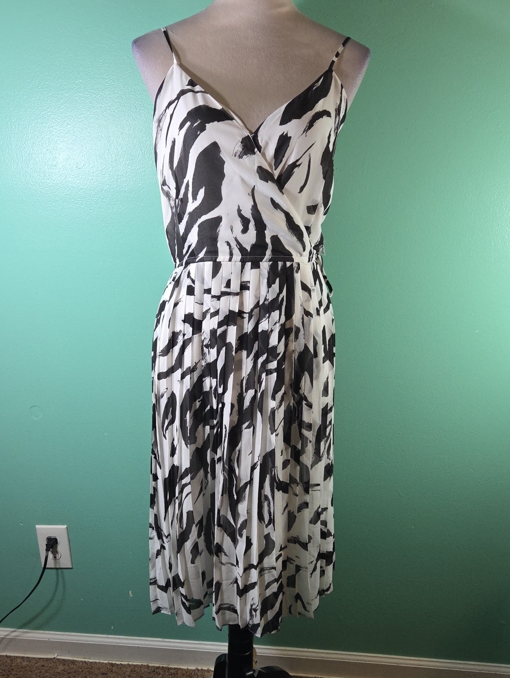NINE WEST Black and White Maxi Sundress NWT